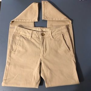 American Eagle Khaki skinny jeans